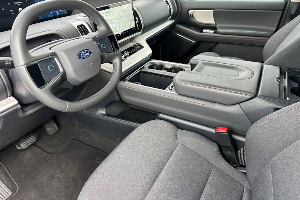 Thumbnail: 2025 Ford Expedition - 9