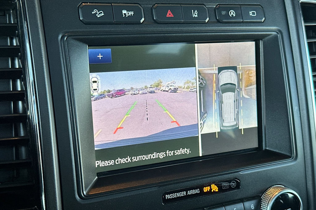 Thumbnail: 2021 Ford Expedition - 25