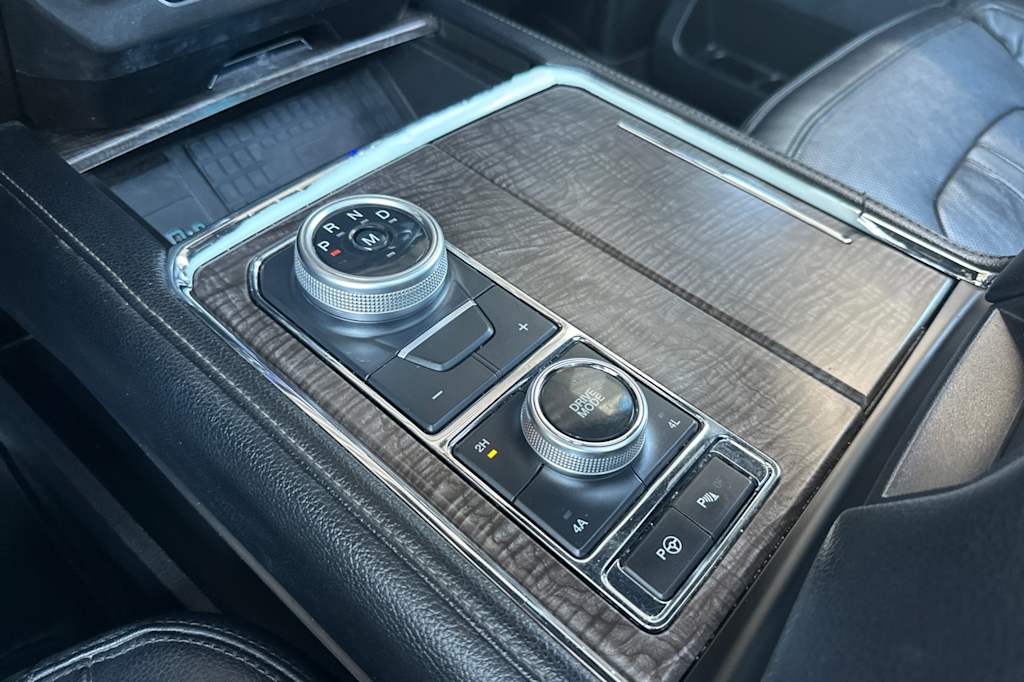 Thumbnail: 2021 Ford Expedition - 13