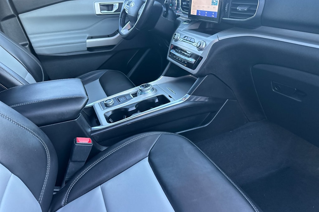 Thumbnail: 2023 Ford Explorer - 9