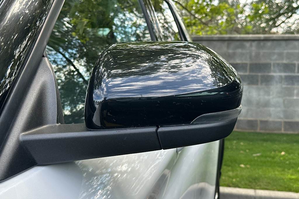 Thumbnail: 2023 Ford Explorer - 9