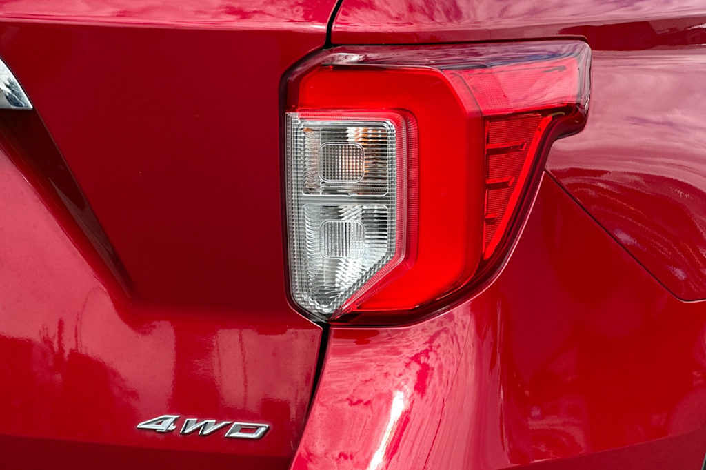 Thumbnail: 2022 Ford Explorer - 28