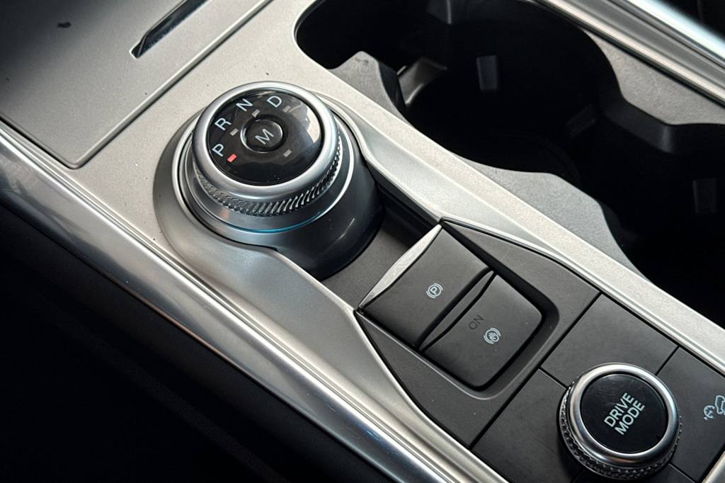 Thumbnail: 2022 Ford Explorer - 14