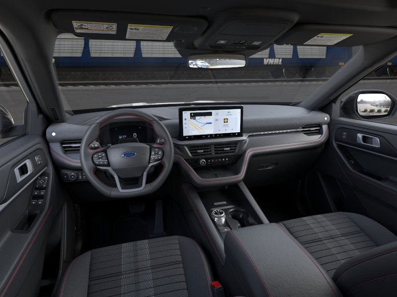 2025 Ford Explorer ST-Line 2