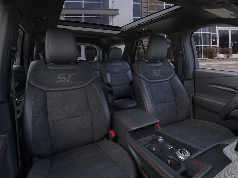 2026 Ford Explorer ST - Photo 8