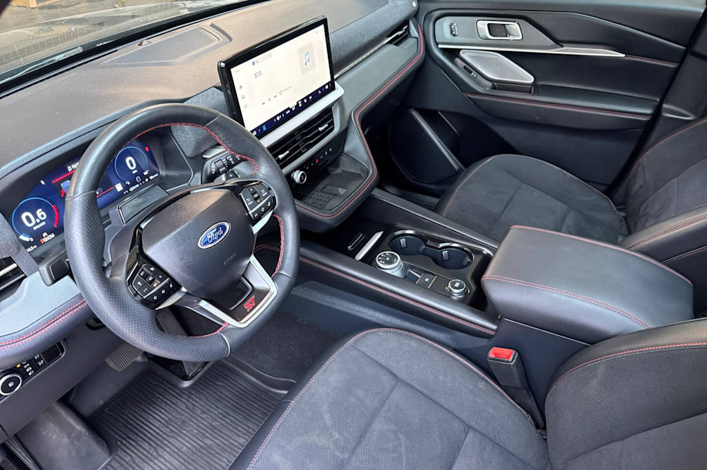 Thumbnail: 2025 Ford Explorer - 8