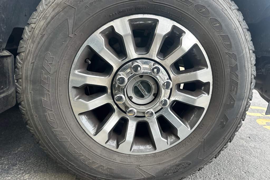 Thumbnail: 2021 Ford F-250 - 5
