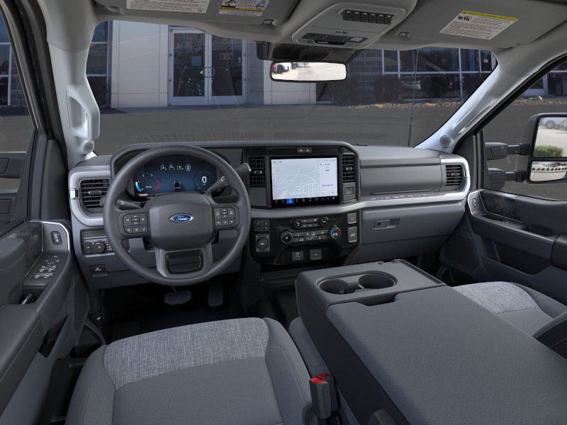 2025 Ford F-250 XLT 2