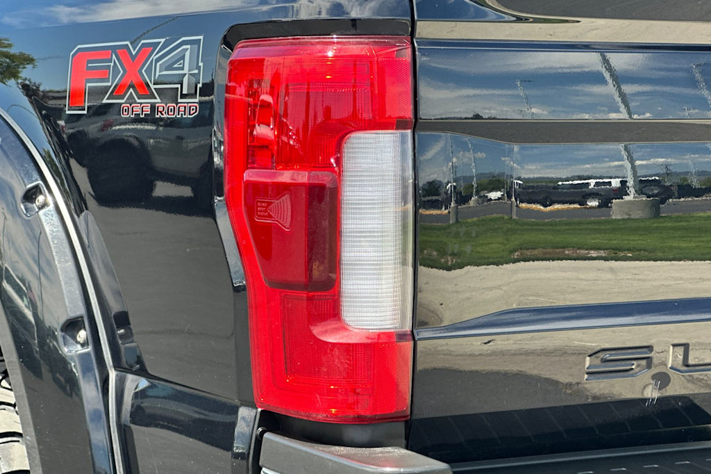 Thumbnail: 2019 Ford F-350 - 28