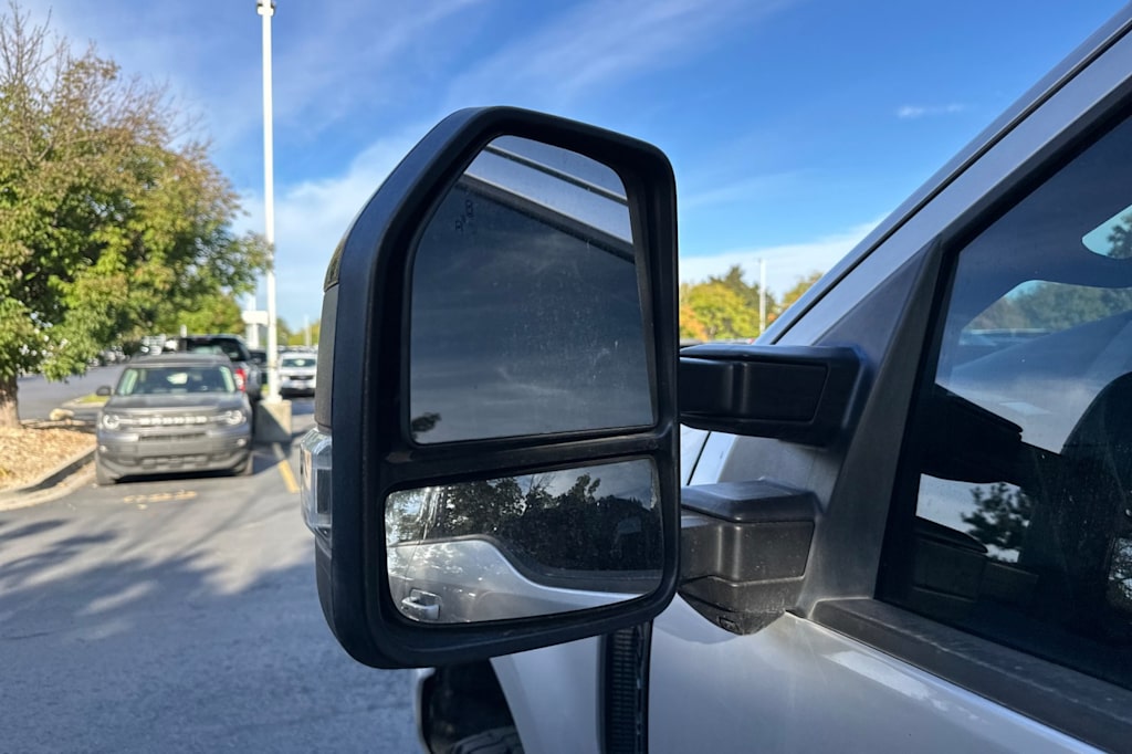 Thumbnail: 2019 Ford F-350 - 5