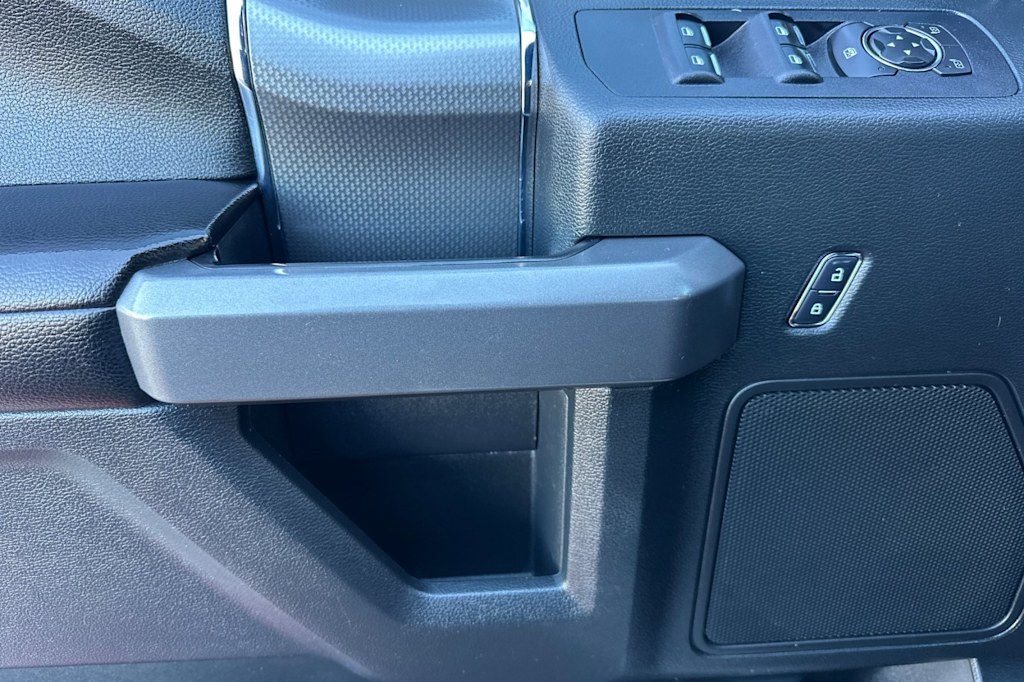 Thumbnail: 2015 Ford F-150 - 20