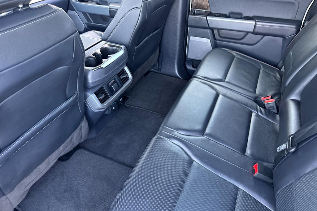 2023 Ford F-150 Lariat 10