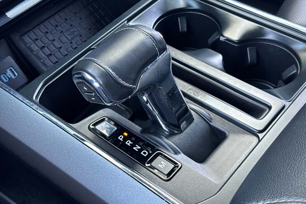 2023 Ford F-150 Lariat 12