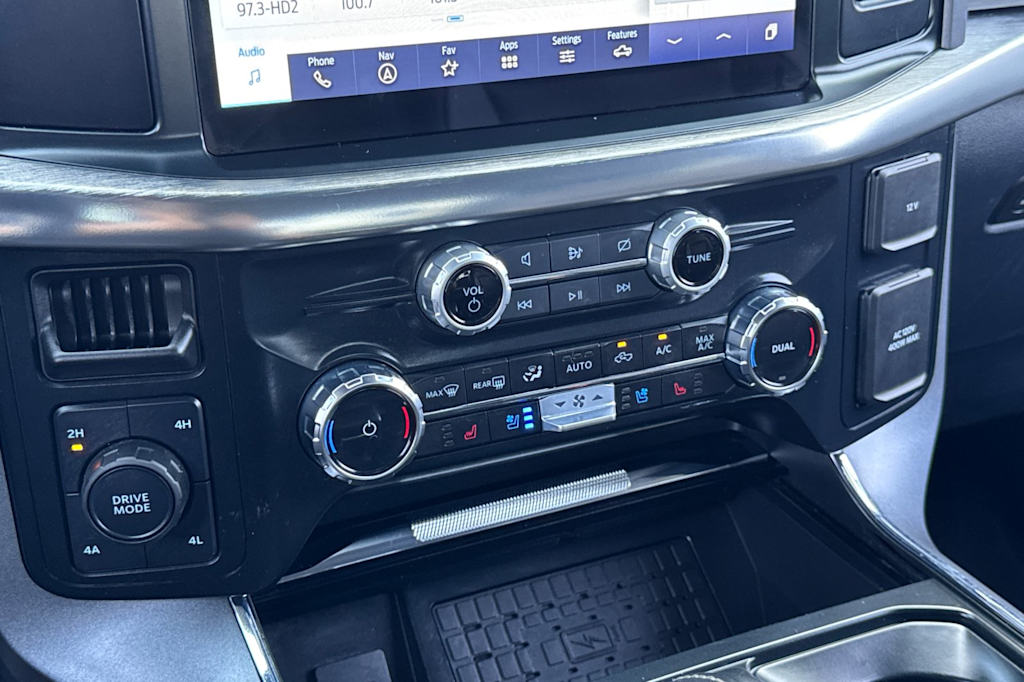 2023 Ford F-150 Lariat 24