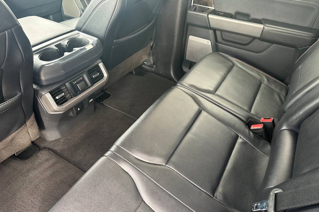 2023 Ford F-150 Lariat 10