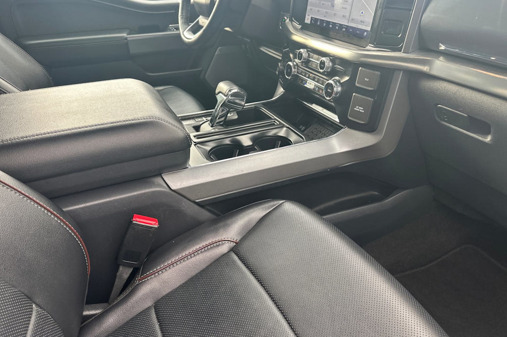 2023 Ford F-150 Lariat 12