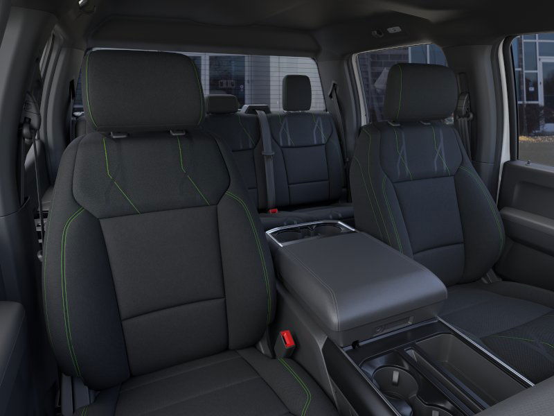 2025 Ford F-150 STX 8