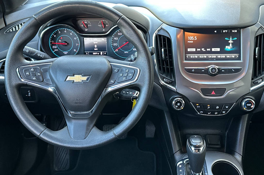 Thumbnail: 2017 Chevrolet Cruze - 8