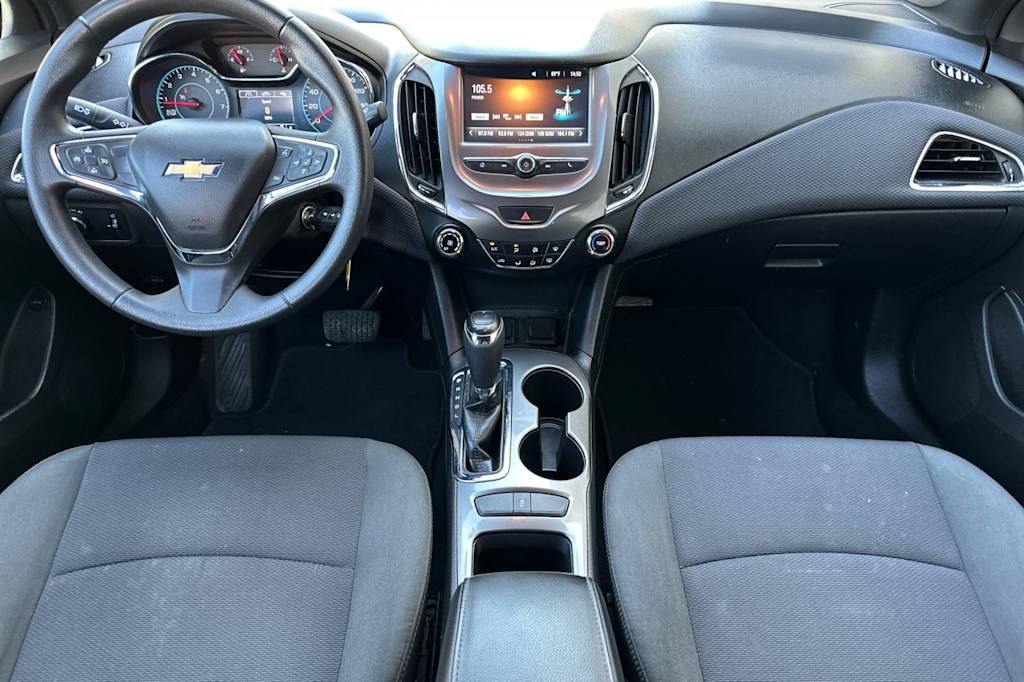 Thumbnail: 2017 Chevrolet Cruze - 2