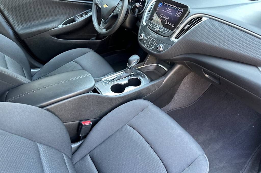 Thumbnail: 2024 Chevrolet Malibu - 12