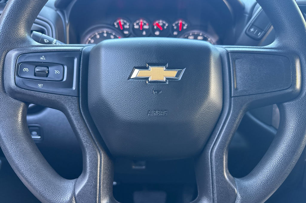 Thumbnail: 2019 Chevrolet Silverado 1500 - 25