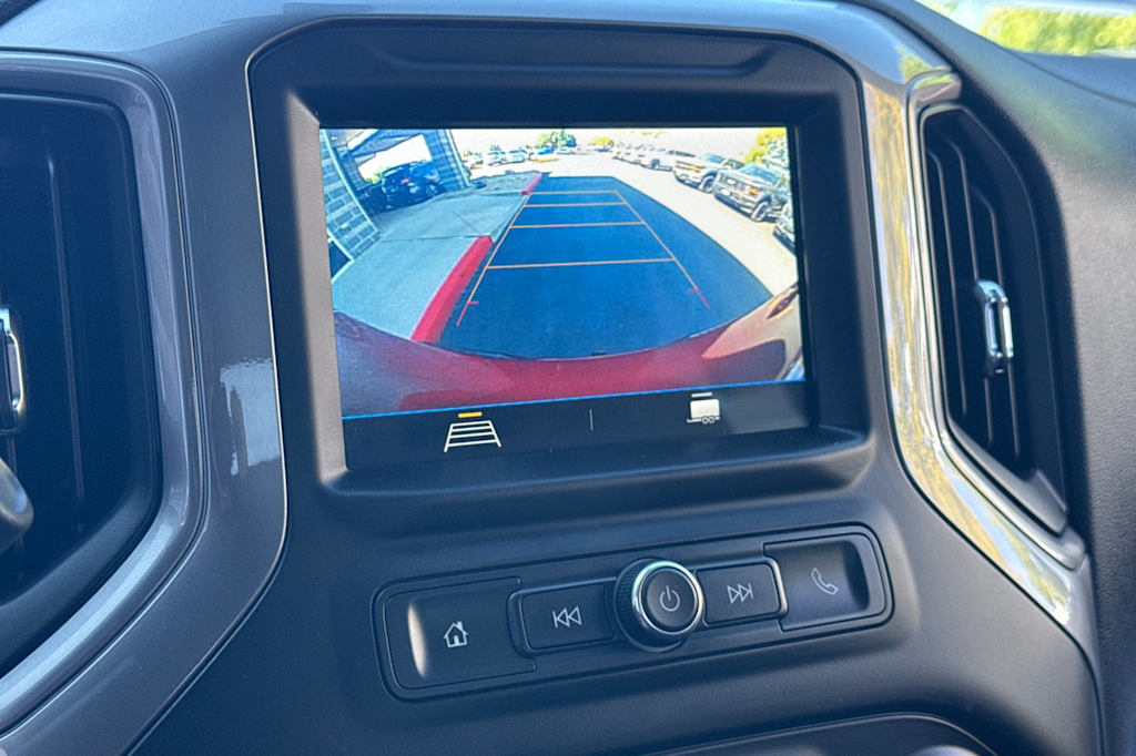 Thumbnail: 2019 Chevrolet Silverado 1500 - 22