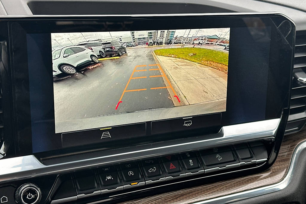 Thumbnail: 2023 Chevrolet Silverado 1500 - 23