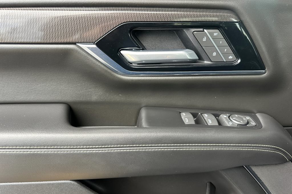 Thumbnail: 2025 GMC Yukon - 19
