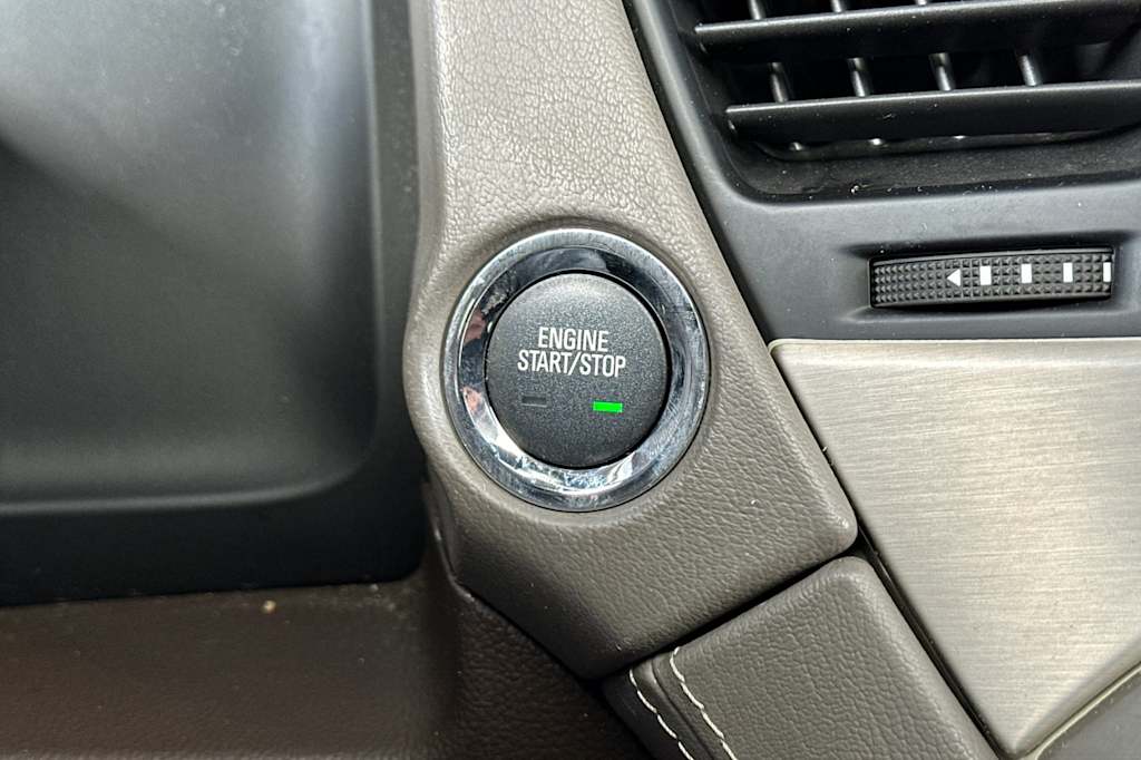 Thumbnail: 2020 GMC Yukon - 28