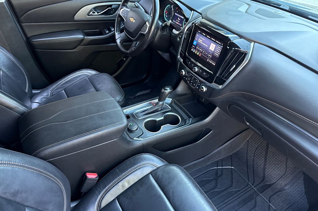 Thumbnail: 2020 Chevrolet Traverse - 12