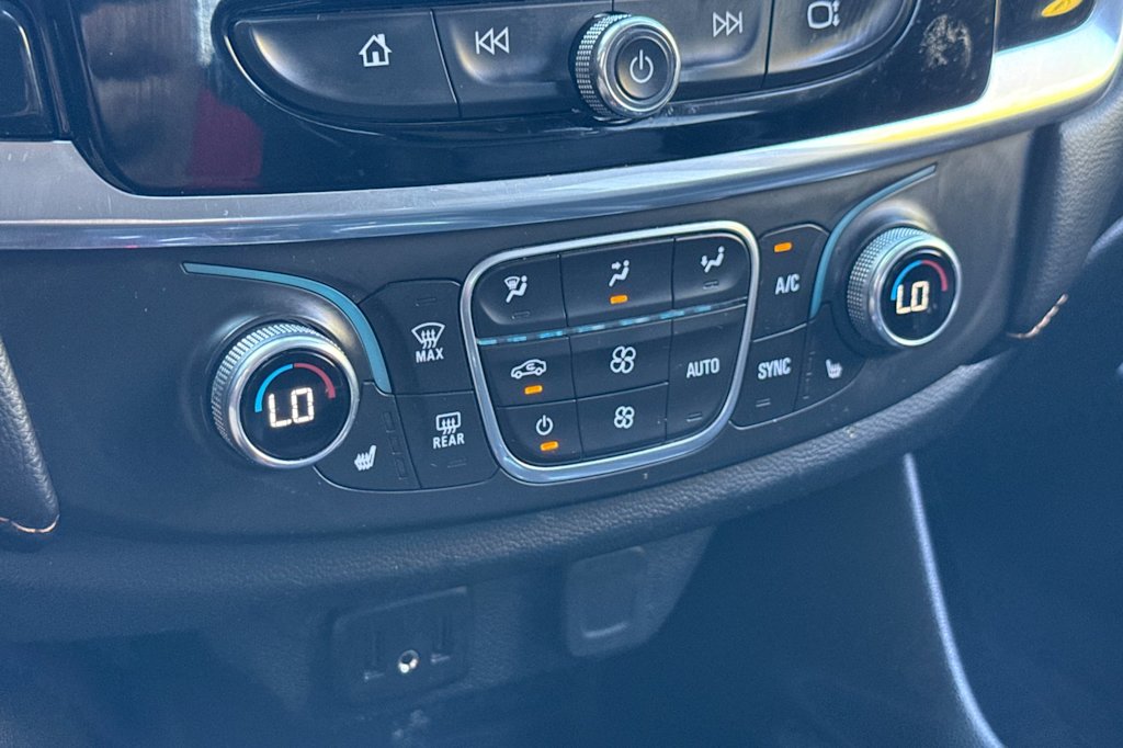 Thumbnail: 2020 Chevrolet Traverse - 25