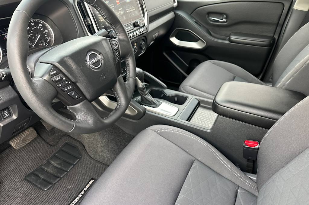 Thumbnail: 2025 Nissan Frontier - 9