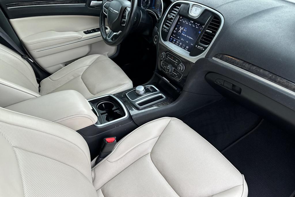 Thumbnail: 2021 Chrysler 300 - 12