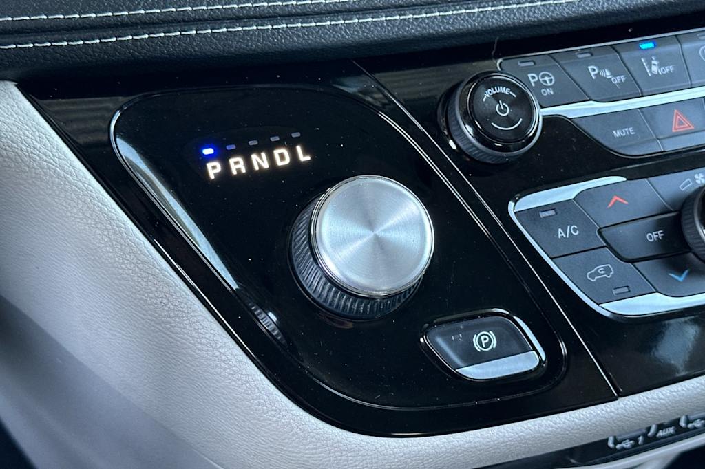 2021 Chrysler Pacifica Touring L 25