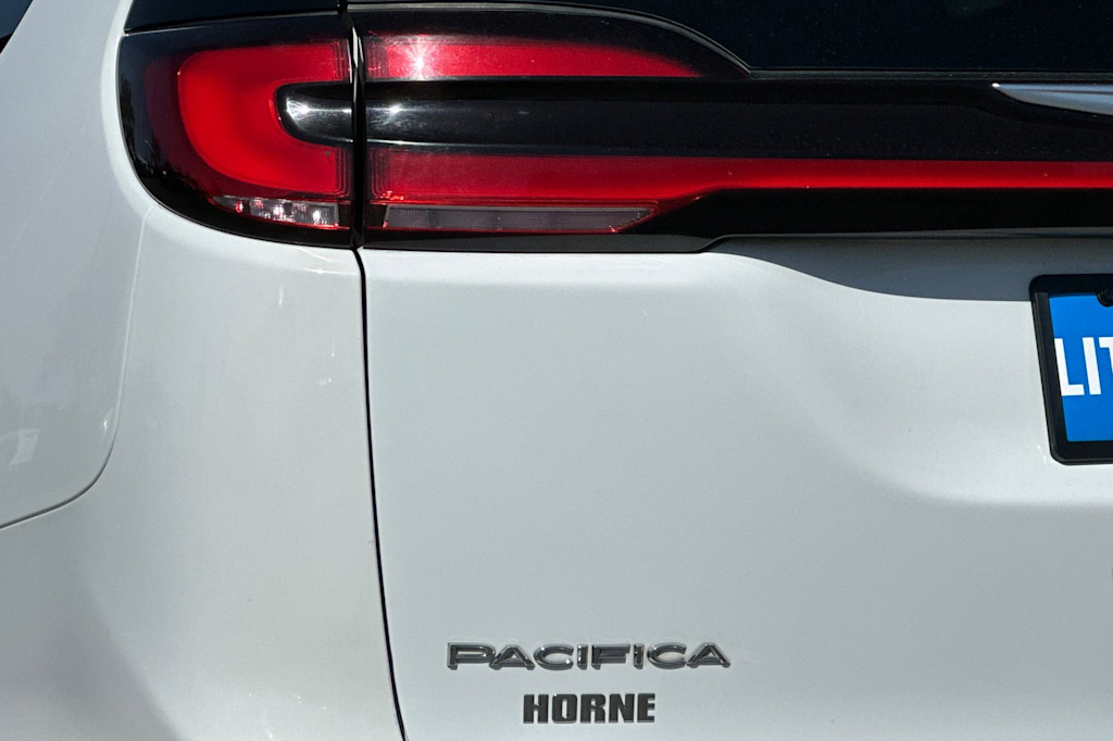 2021 Chrysler Pacifica Touring L 29