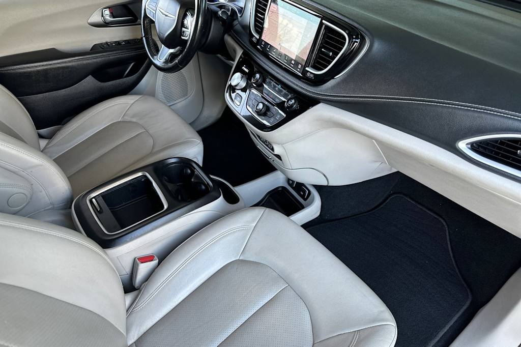 2021 Chrysler Pacifica Touring L 12
