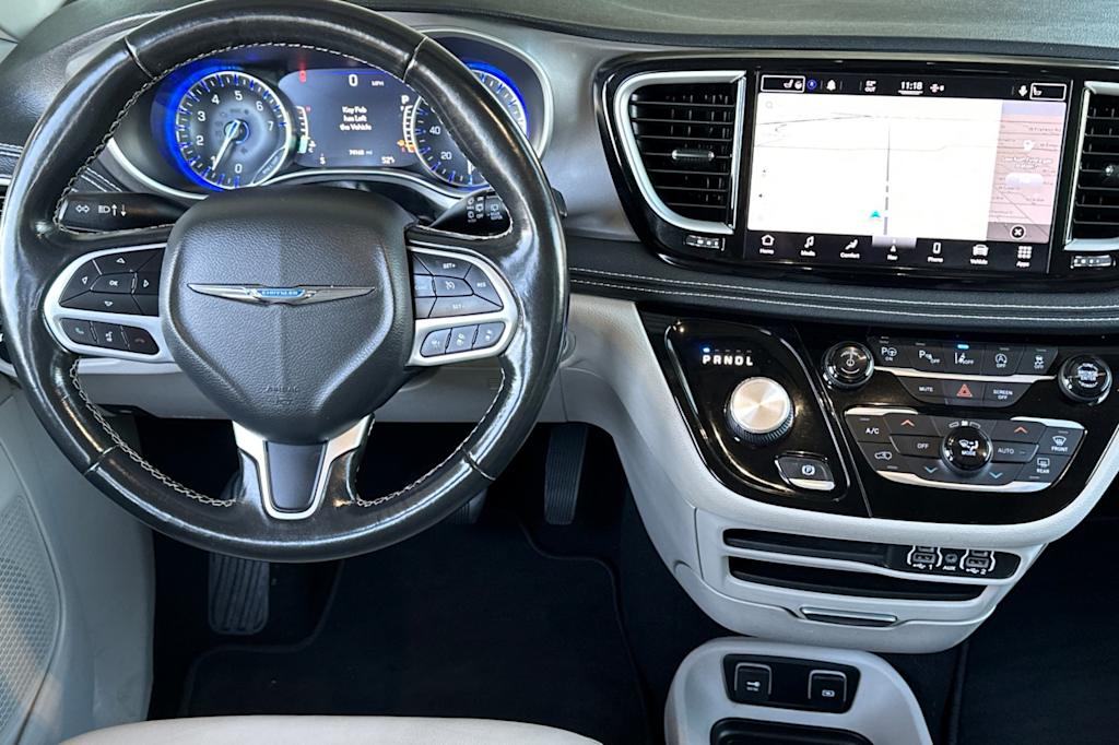 2021 Chrysler Pacifica Touring L 8