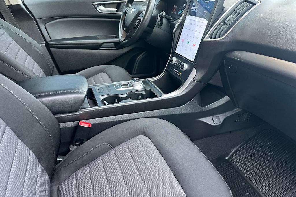 Thumbnail: 2022 Ford Edge - 10