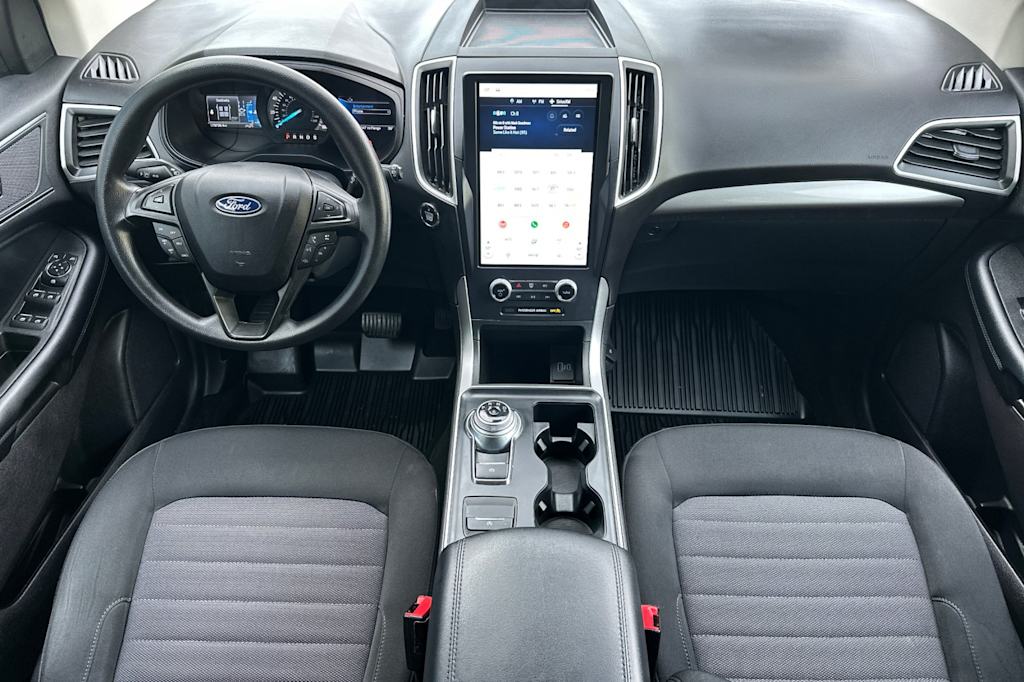 Thumbnail: 2022 Ford Edge - 2