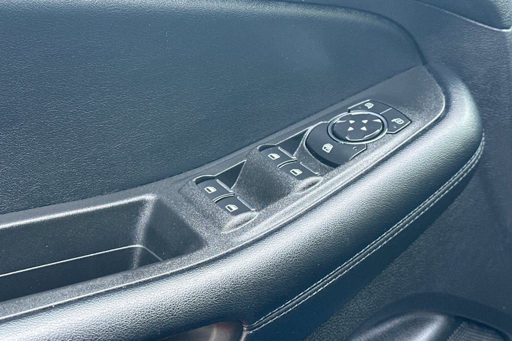 Thumbnail: 2022 Ford Edge - 21