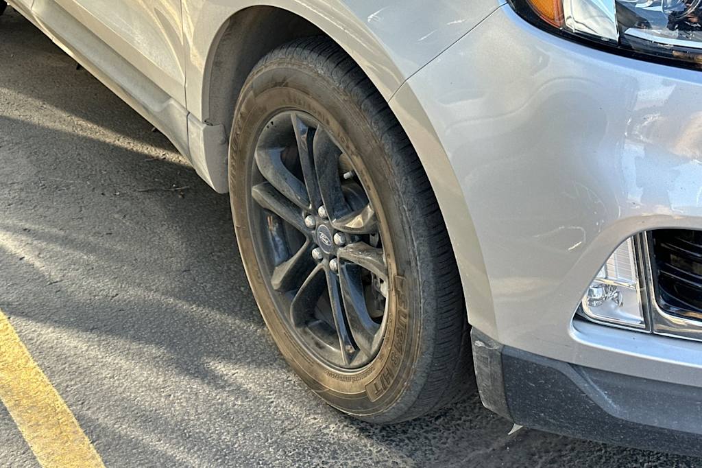 Thumbnail: 2019 Ford Edge - 4