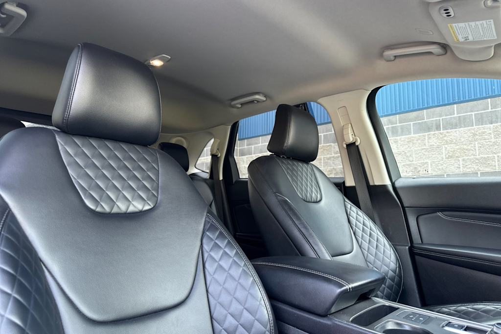 Thumbnail: 2023 Ford Edge - 10
