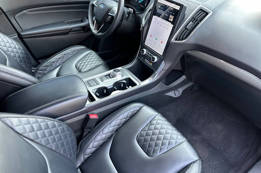 Thumbnail: 2023 Ford Edge - 9