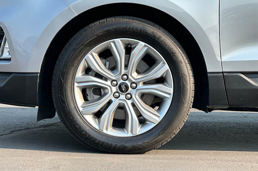 Thumbnail: 2023 Ford Edge - 7