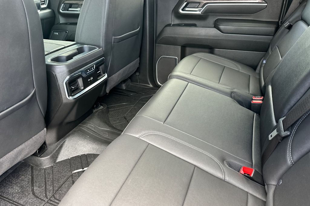 Thumbnail: 2025 Chevrolet Silverado 3500 - 11
