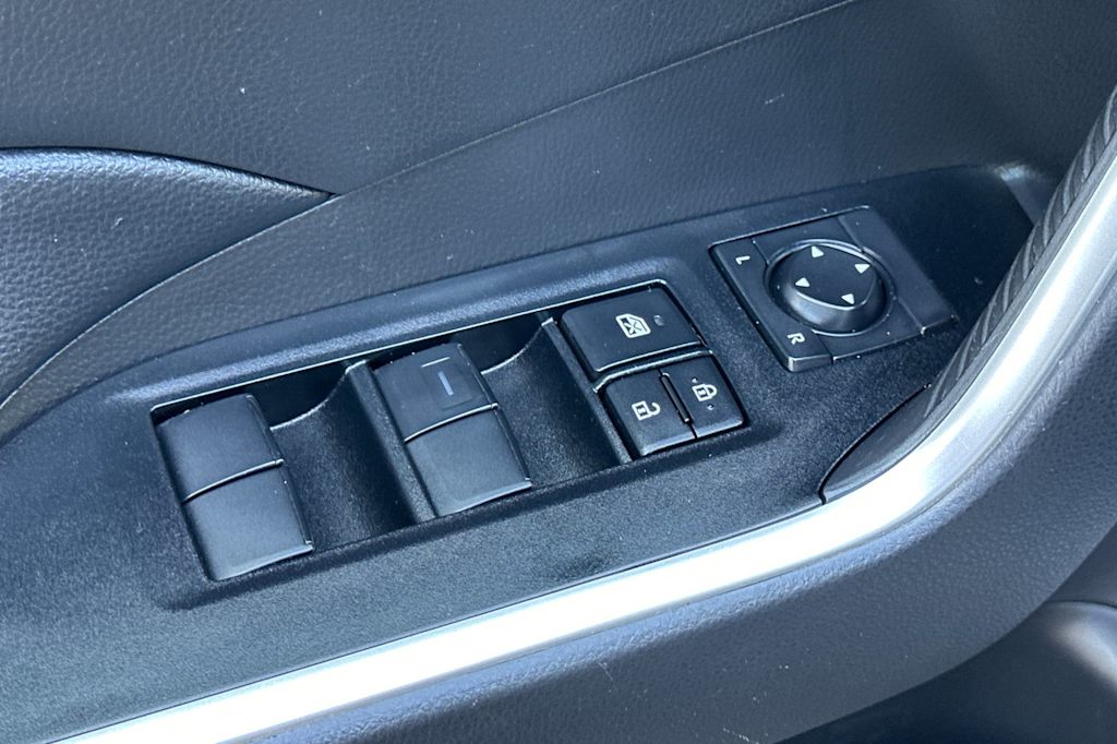 Thumbnail: 2025 Toyota RAV4 - 22
