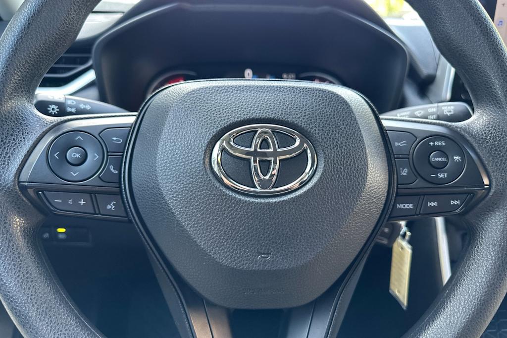 Thumbnail: 2025 Toyota RAV4 - 24