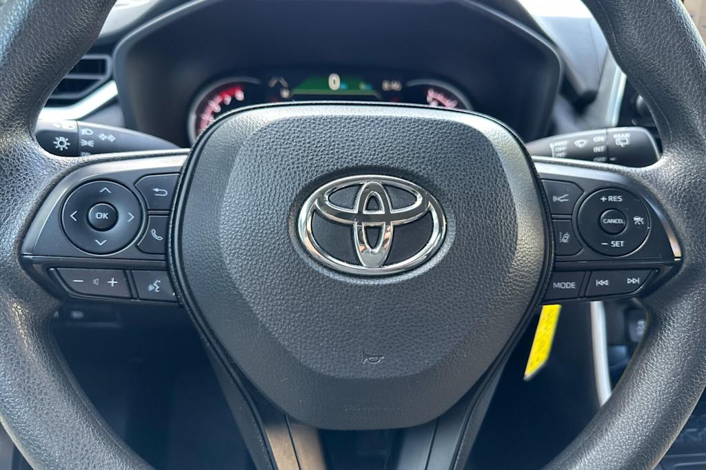 Thumbnail: 2025 Toyota RAV4 - 25