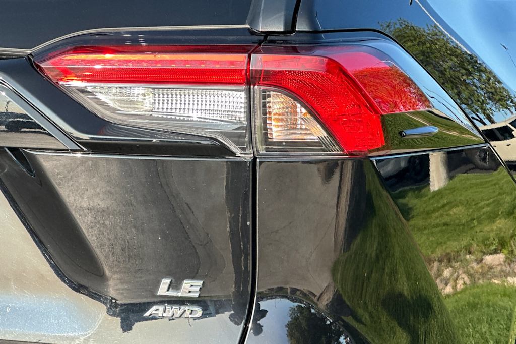 Thumbnail: 2025 Toyota RAV4 - 27