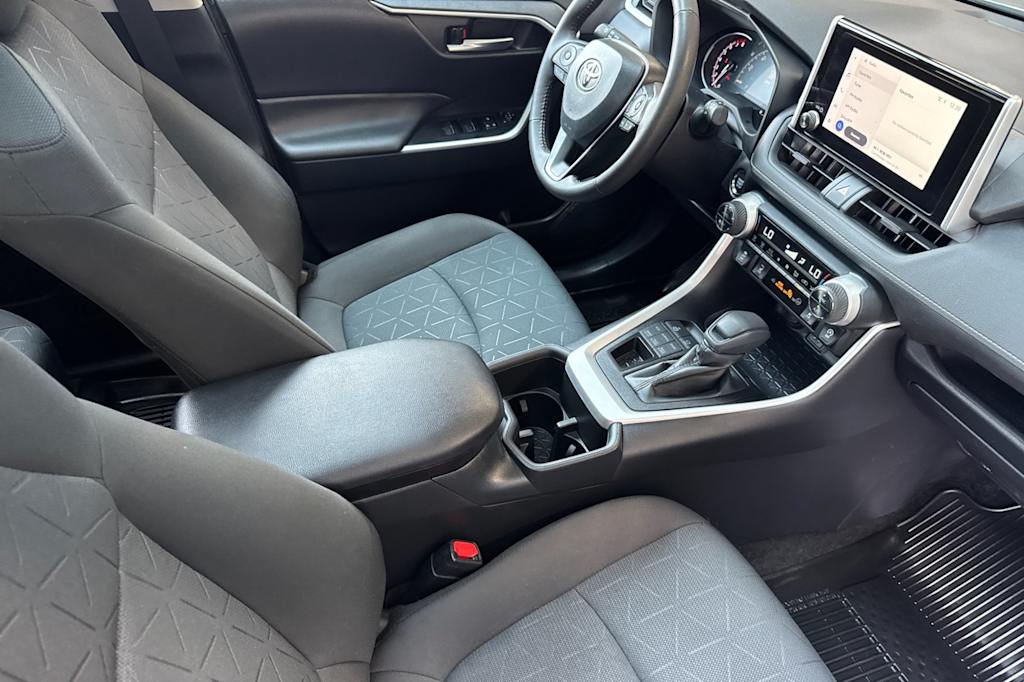 Thumbnail: 2025 Toyota RAV4 - 10